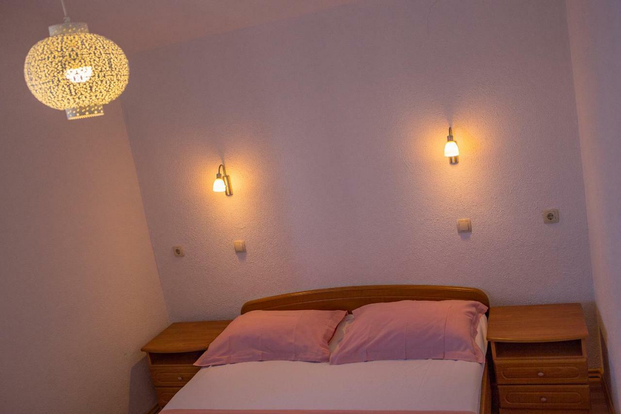 טרוגיר Apartments Rose מראה חיצוני תמונה